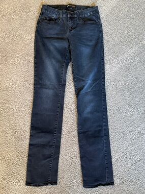Lee Gold Label Dark Blue Wash Straight-Leg Jeans. Size 6/M